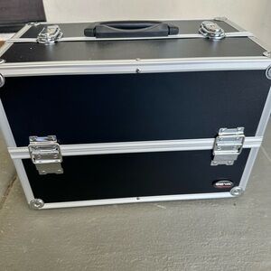 Black Aluminum Trim Makeup/Storage Case